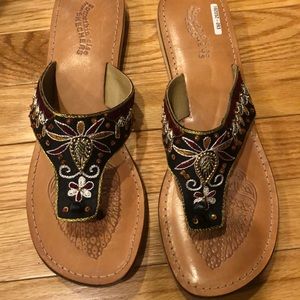 NIB Skechers black Moroccan thong. Size: 11